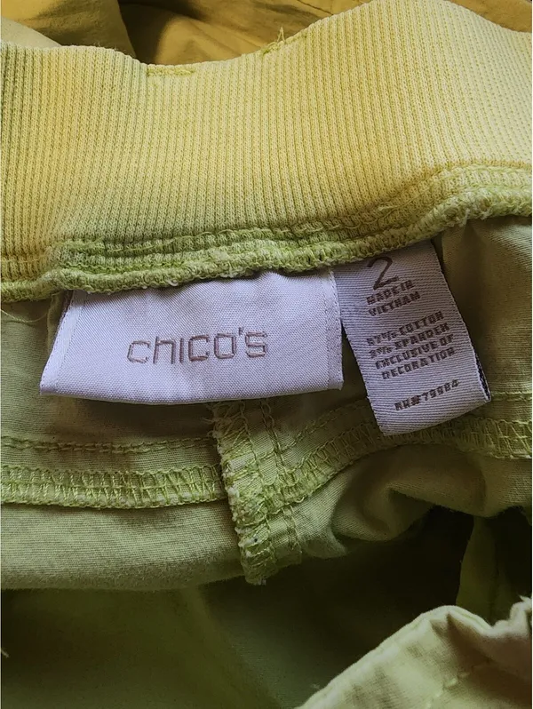 Chico's Women's Lightweight Cargo Capri Pants Size 2 (Large) Lime Green - Image 5