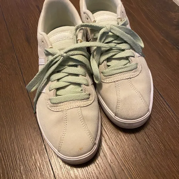 💜 Adidas Gazelle Sneakers Tennis Shoes in Seafoam Mint Green - Image 3