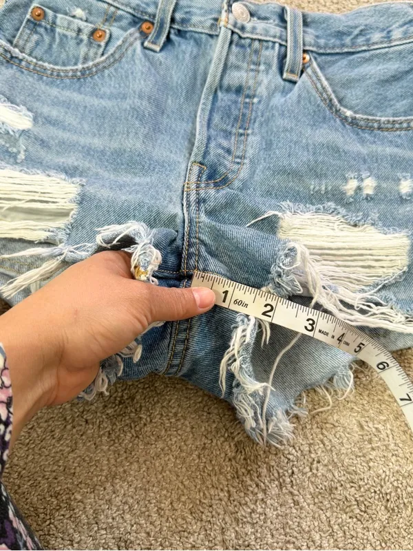 Levi’s Women’s 501 Original Fit High Rise Jean Short Distressed in Med Wash 24 - Image 10