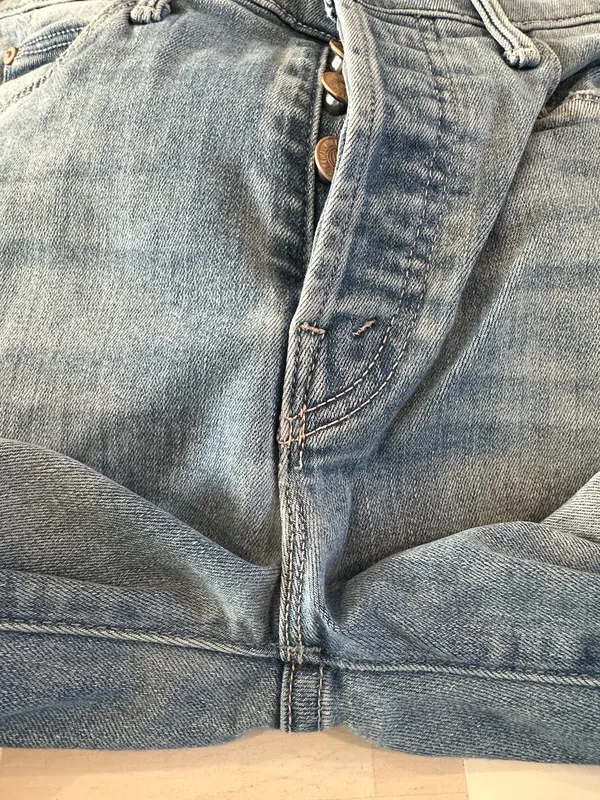 MOTHER Denim The Stunner Ankle Fray Hit The Jackpot - Image 8