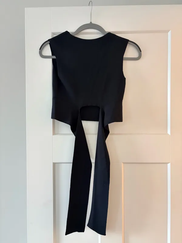 Wild Fable Sleek Black Tie-Back Crop Top - Image 2