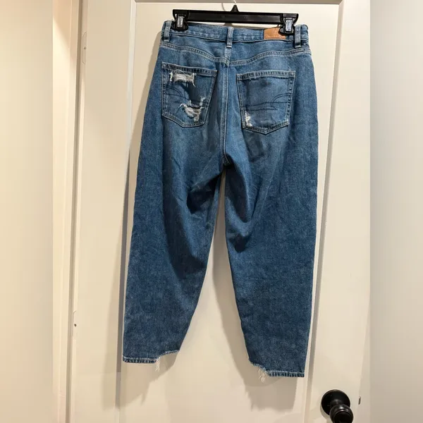 American Eagle Outfitters Distressed Blue Ankle X Short Jeans‎ Size 2 - Image 2