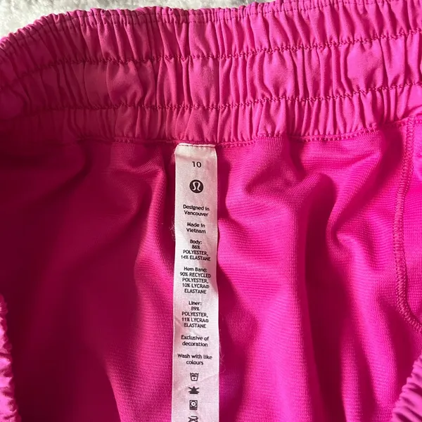 Lululemon Hotty Hot Low-Rise Short 2.5" - Image 6