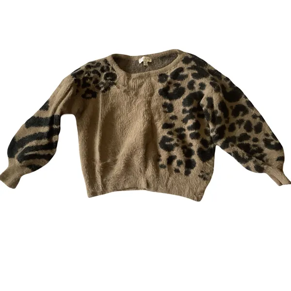 She + Sky Oversized Animal Print Sweater - Image 3