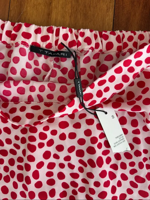 NWT T Tahari full skirt - Image 2