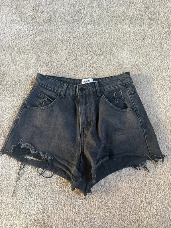 Princess Polly Black Distressed Denim Shorts – Size 4 - Image 2