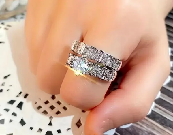 Women’s Gorgeous Stainless Steel Silver Ring and Band Set Size 7 - Image 3