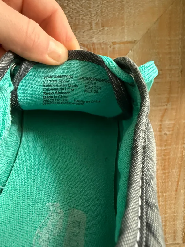 Faded Glory Sneakers - Image 3