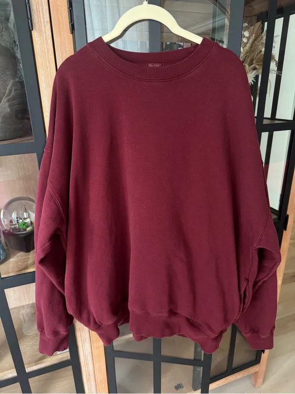 Brandy Melville John Galt Burgundy Crew Neck Sweatshirt pullover fleece maroon - Image 6