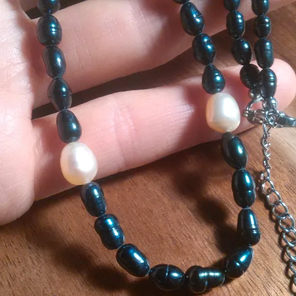 Freshwater Pearl and Green Pearl Stainless Steel Necklace (18 Inch) - Image 6