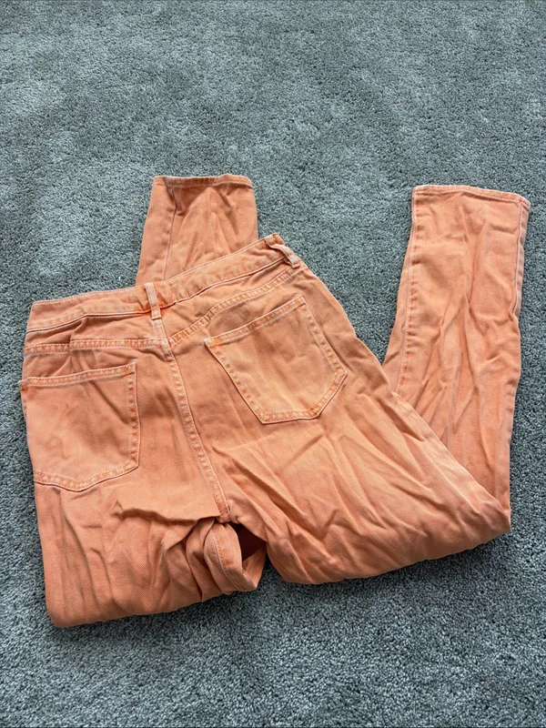 Women’s Pacsun Mom Jeans - Image 4
