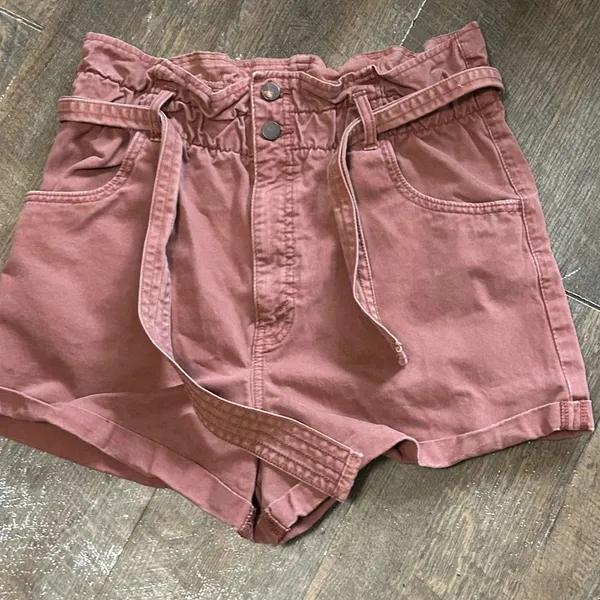 Abercrombie‎ & Fitch Mauve Paperbag High Rise Shorts with Belt Womens Size M - Image 3