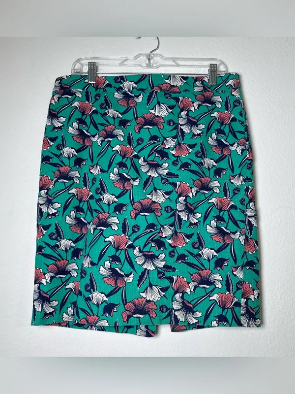 J. by J.Crew Women's A Line Skirt Green Floral Pencil Size 8 Lined 100% Cotton - Image 2