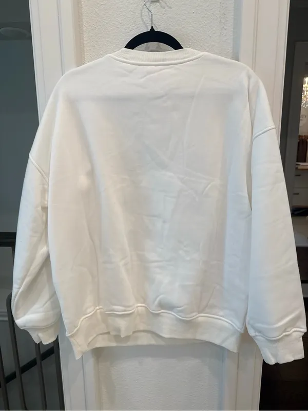Le Lis Aspen Ski Club White Graphic Crewneck Sweatshirt Medium NWT - Image 4