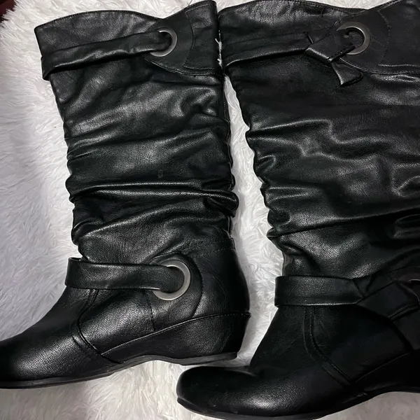 Bare traps black slouchy knee high boots size 7.5 - Image 2