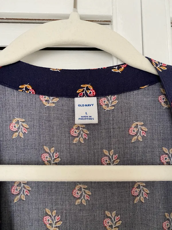 Old Navy Wrap Dress Floral Blue - Image 6