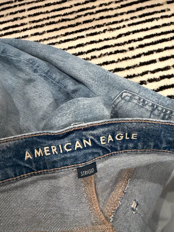American Eagle Jeans - Image 3