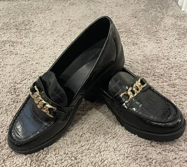Old Navy Black Loafers - Image 2