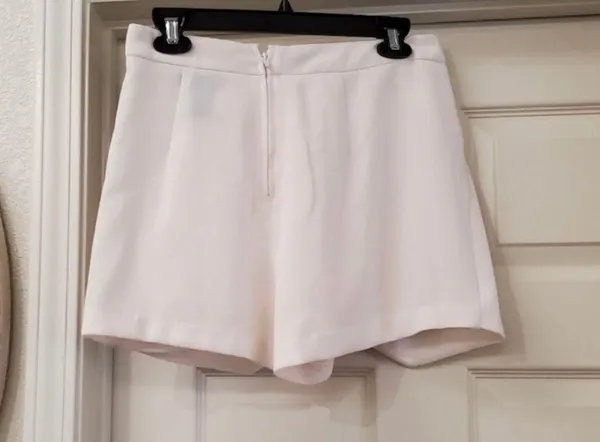 I.N. San Francisco Skort is a junior size 7. - Image 2