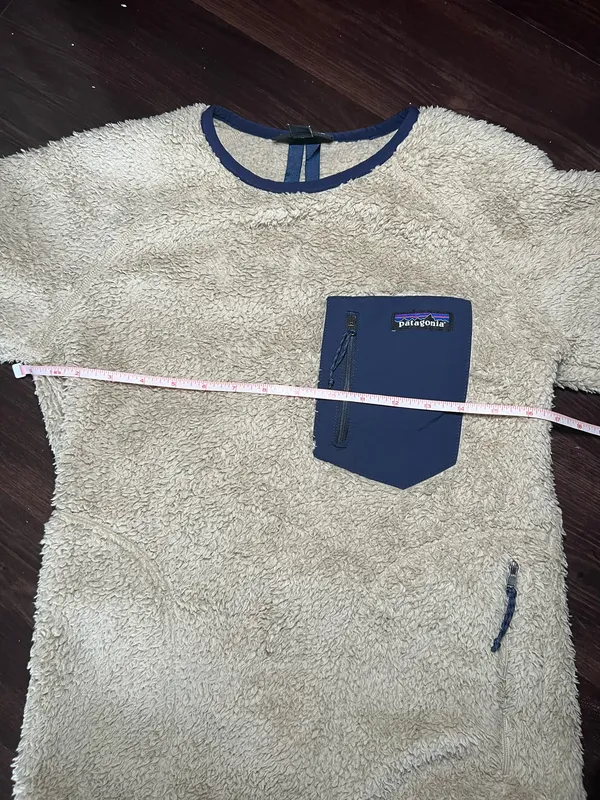 Patagonia Men’s Tan/ Navy Los Gatos Teddy Fleece Crew Neck Size XS - Image 8