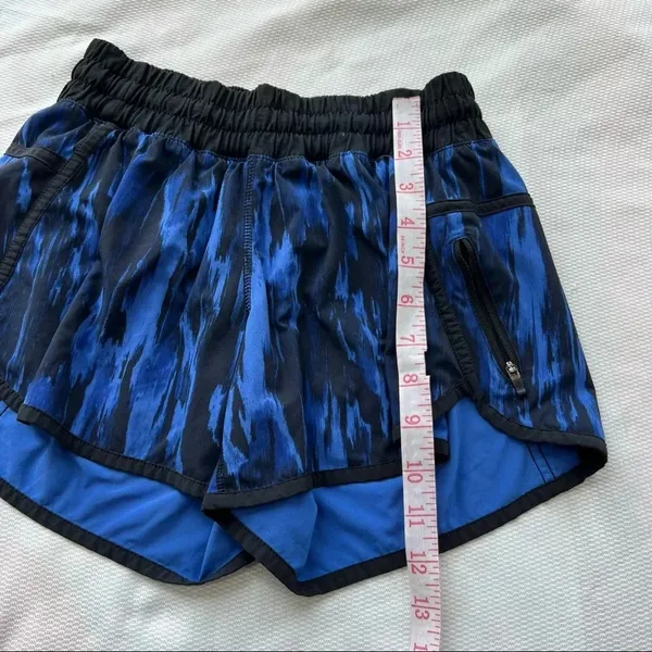 Lululemon Tracker nightsky 4” Shorts 6 blue black - Image 10