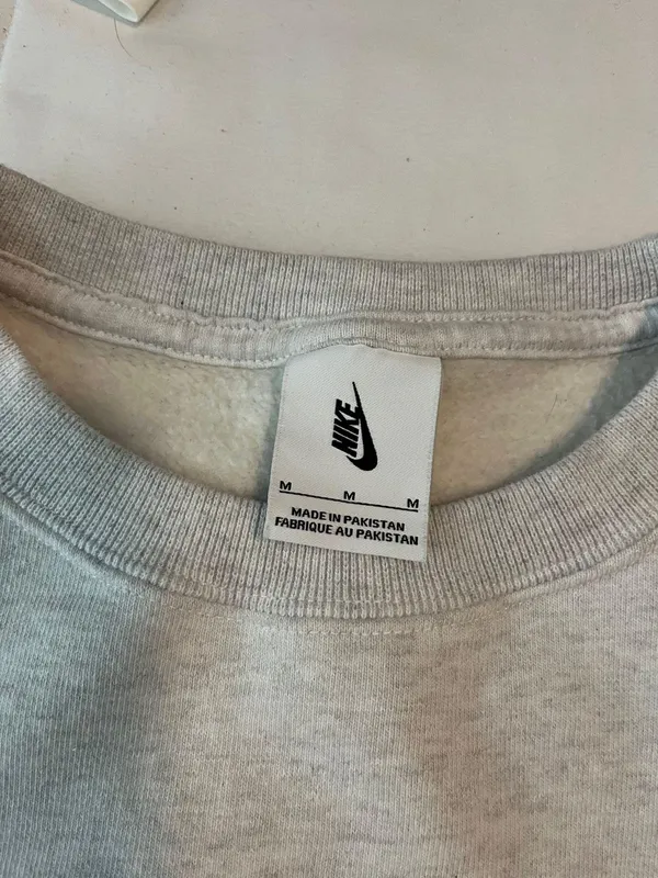 Nike Gray Crew Neck Sweatshirt - Image 2