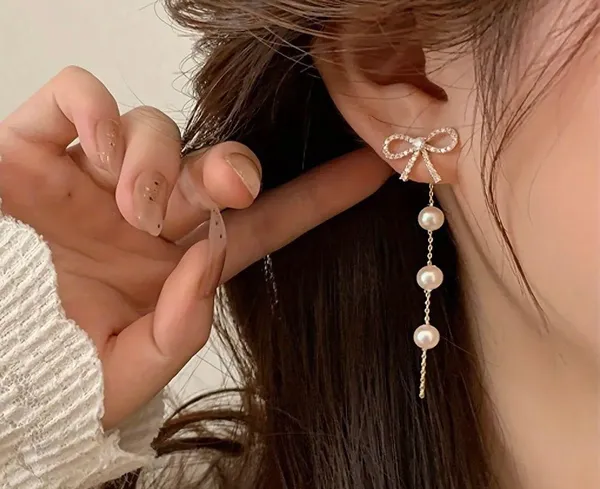 Hollow Bow Shiny Zircon Dangle Earrings - Image 2