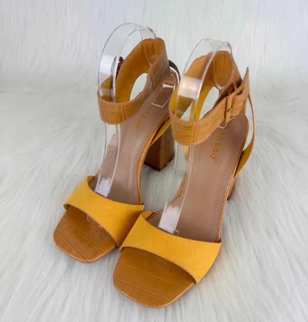 Bamboo Yellow Milestone Croc Accent Ankle Strap Chunky Block Heel Sandals Size 10 - Image 4