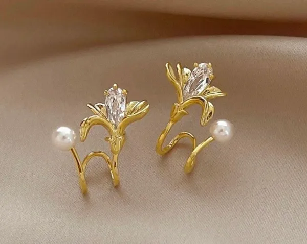 18K Gold Plated Crystal Flower Stud Earrings for Women,Elegant Flower Earrings - Image 2