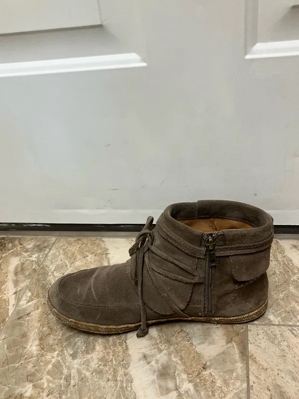 UGG brown Caspia Boot - Image 2