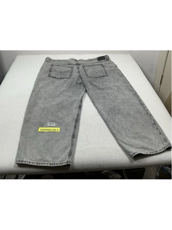 Womans H&M Baggy Loose Fit black Acid Wash Straight Denim Jeans 26 plus size - Image 2