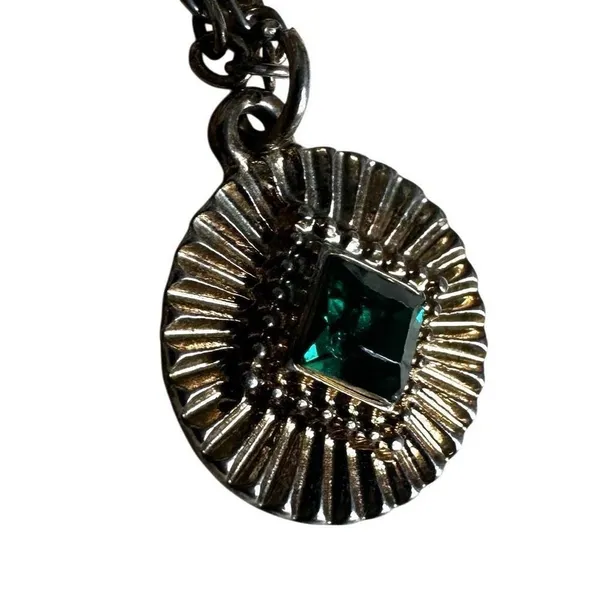 Retro Green Glass Rhinestone Pendant Necklace - Image 6
