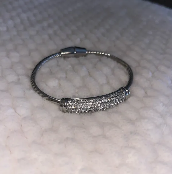 Guess Bracelet - Image 2