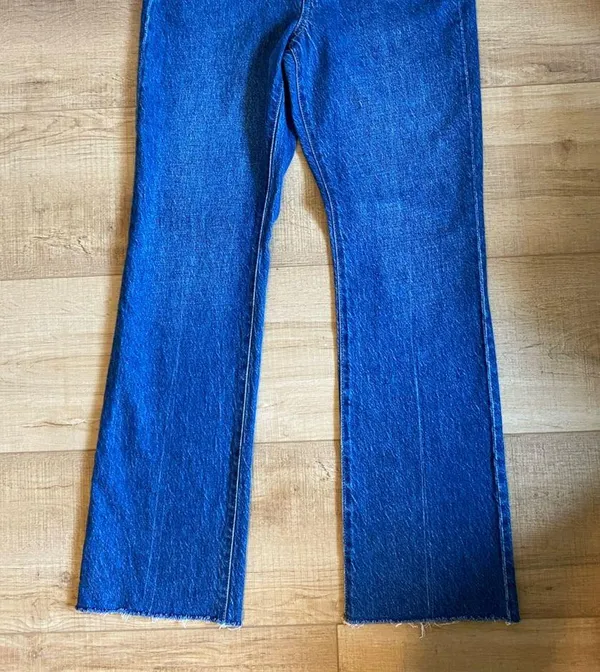 J.Crew Full Length Demi Boot Medium Wash Jean Size 27 or 4 raw hem - Image 9