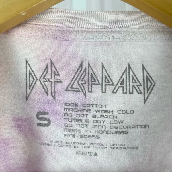 Def Leppard Small Hysteric Tie-Dye Graphic T-Shirt Rock Metal Band Music - Image 4