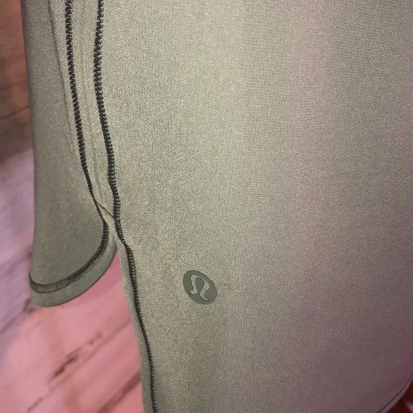 Lululemon Athletica Green On The Fly Woven Skirt size 4 olive green skirt​​​ - Image 6