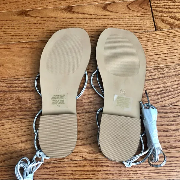 Seychelles Lilac Two Silver Metallic Leather Casual Sandals Women's Size 7.5 NWT - Image 9
