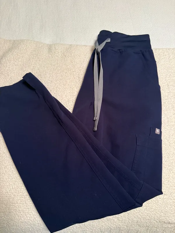 FIGS High-Waisted Skinny Yola Scrub Pants - Image 4