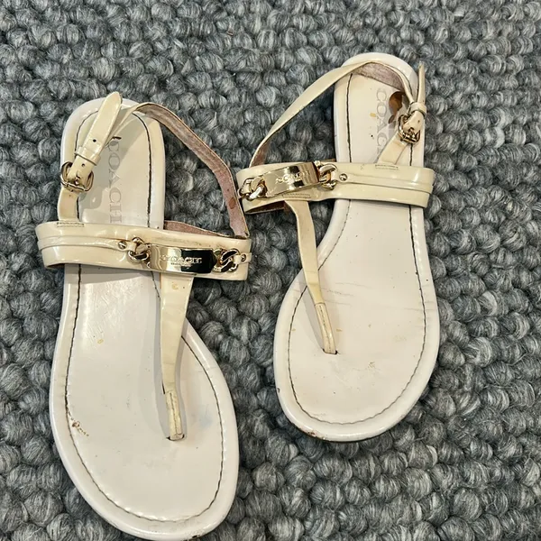 Coach White Leather Thong Sandal Size 39.5 - Image 3