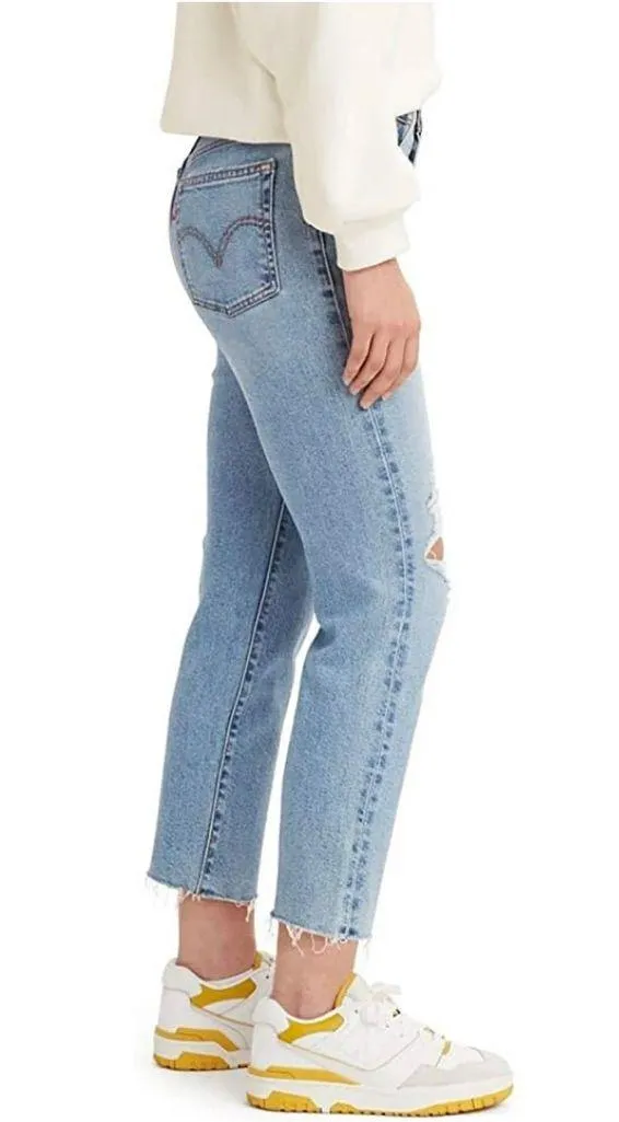 368. Levi’s high rise wedgie straight light wash distressed jeans size 28 - Image 7