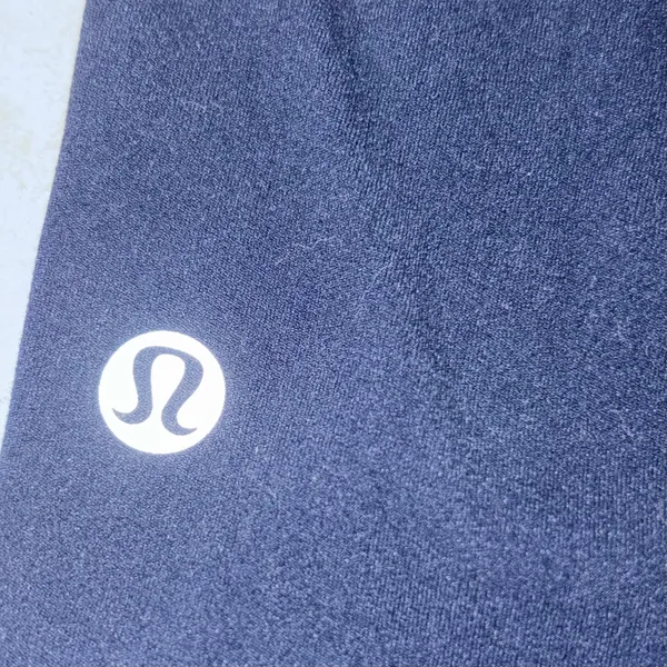 Lululemon Navy Blue Rejuvenate 18” Crop Leggings Pants 6 LW6AMS - Image 6