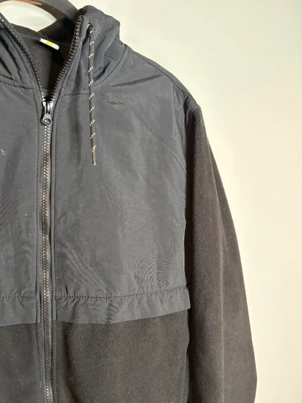 Old Navy black zip up fleece jacket - Image 2