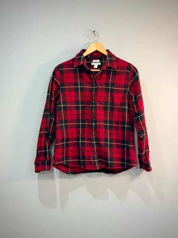 Red L.L. Bean Relaxed Fit Flannel Button Down Size SP EUC - Image 3