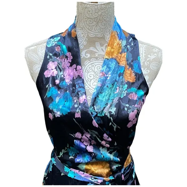 Quiet Luxury Watercolor Floral Bouquet Satin Wrap Maxi Dress Vince Designer XS - Image 6