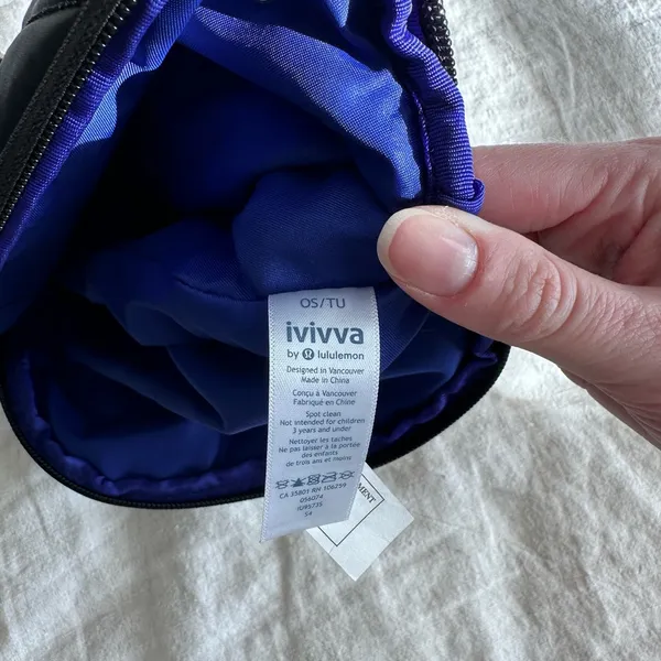 Ivivva by Lululemon Quilted Pouch - Image 6