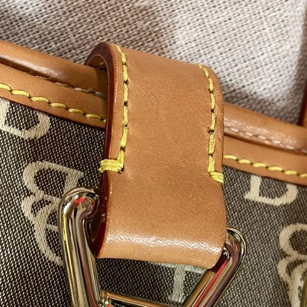 Dooney & Bourke | Vintage Tan and Gray Signature Classic Bucket Bag - Image 14