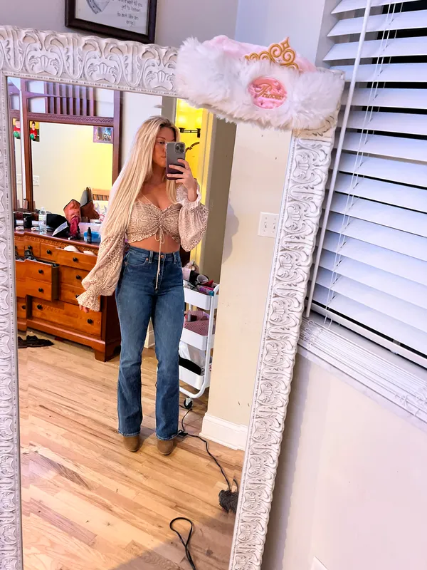 Boutique Cropped Long Sleeve Top - Image 4