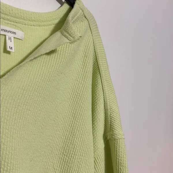 Maurices Soft Neon Green/Yellow Textured V-Neck High Low Top - Image 5