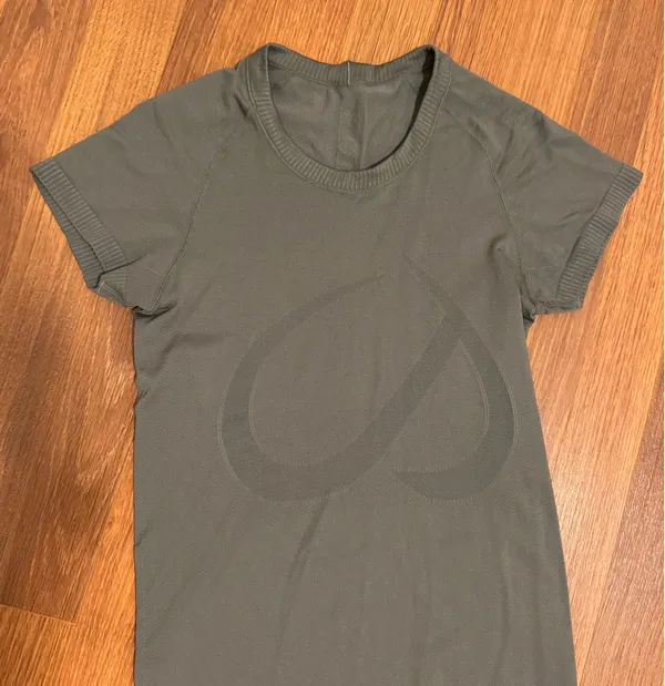 CRZ Yoga Grey/Green Shirt - Image 2