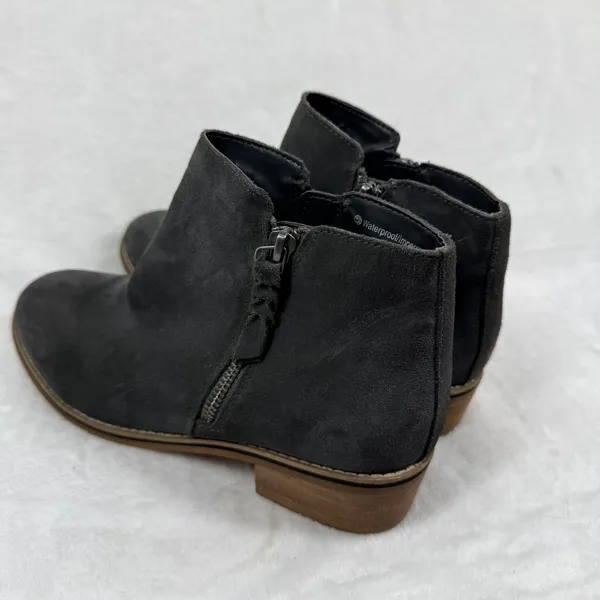 Blondo B5859‎ Charcoal Grey Suede Waterproof Ankle Boots 8M Side Zip Low Heel - Image 6
